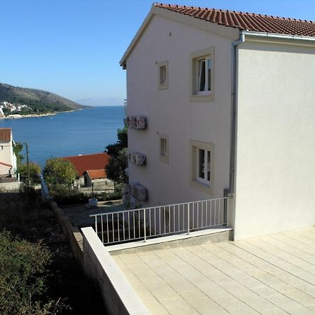 Apartments Aurelius - Relaxing With Gorgeous View Trogir Bagian luar foto