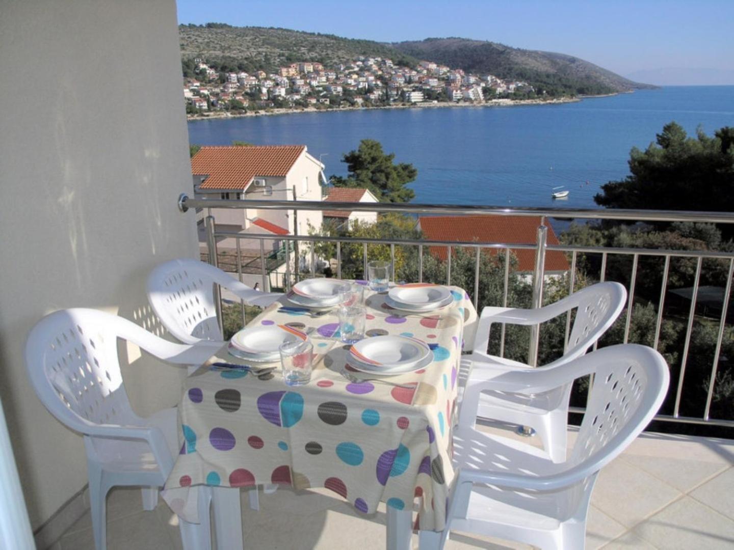 Apartments Aurelius - Relaxing With Gorgeous View Trogir Bagian luar foto