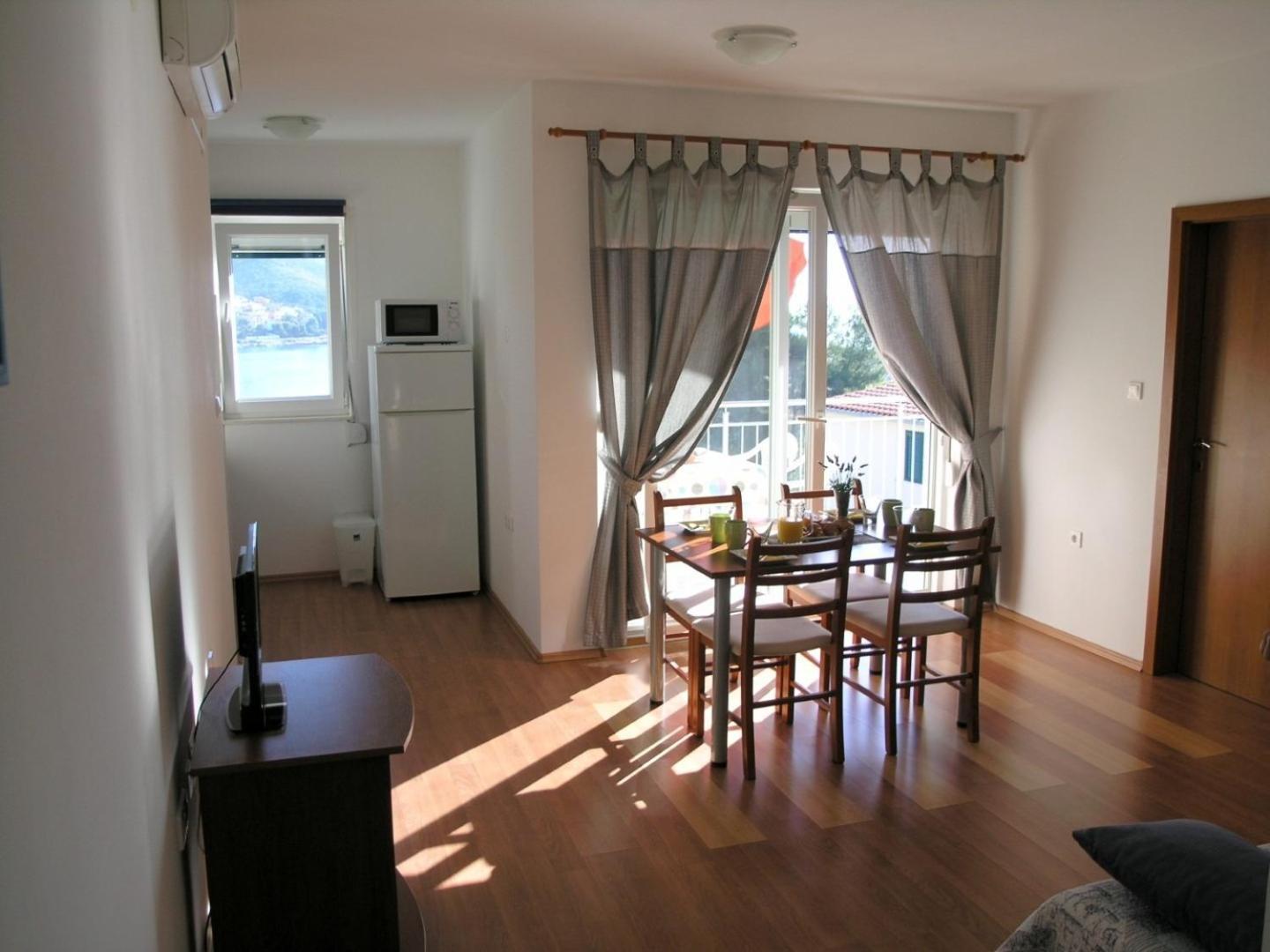 Apartments Aurelius - Relaxing With Gorgeous View Trogir Bagian luar foto